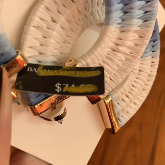 Banana Republic Earrings - Picture 3 of 4